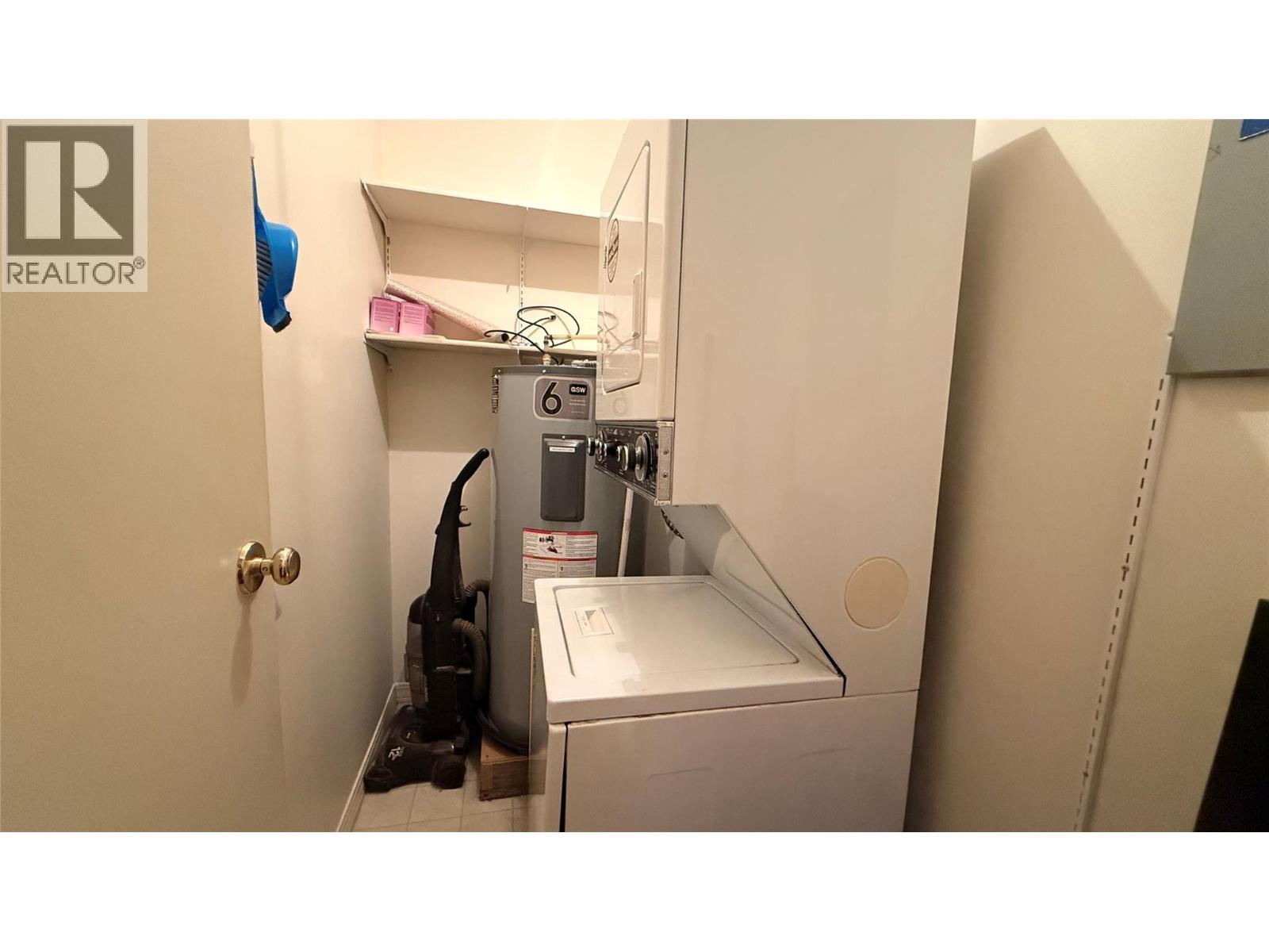 #206 302 10th Avenue Unit# 206 - 4