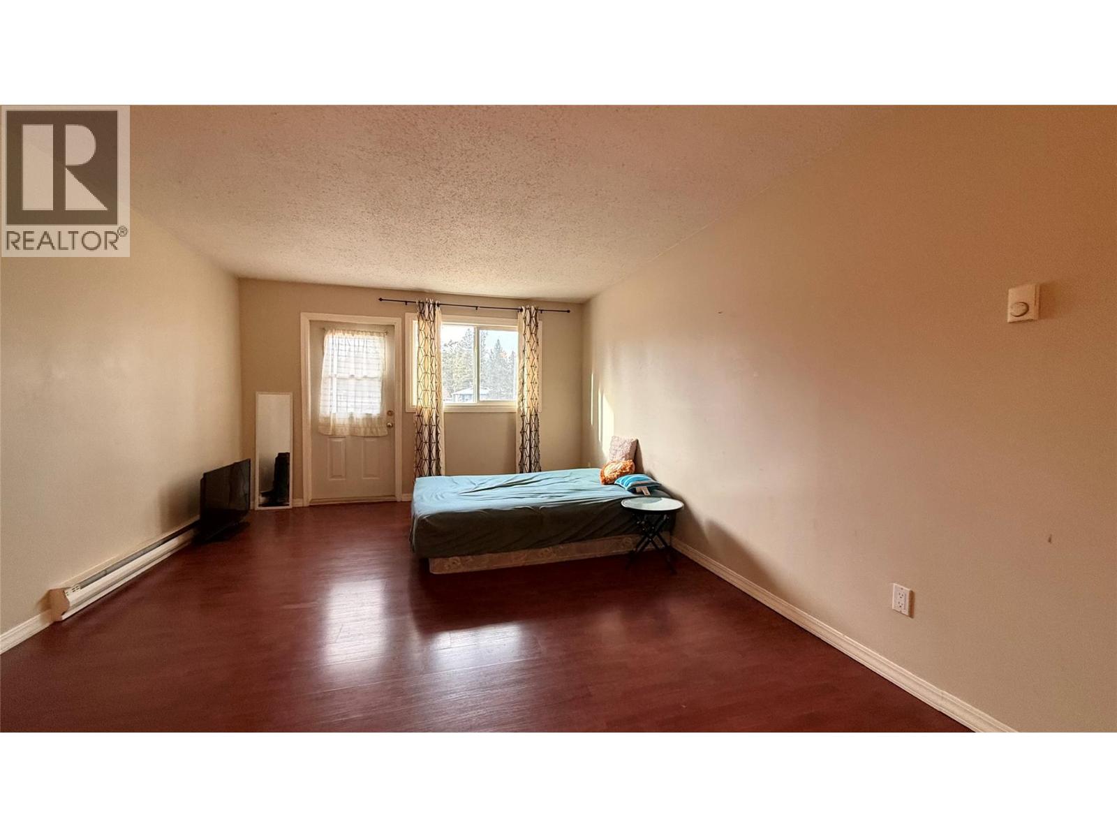 #206 302 10th Avenue - 10
