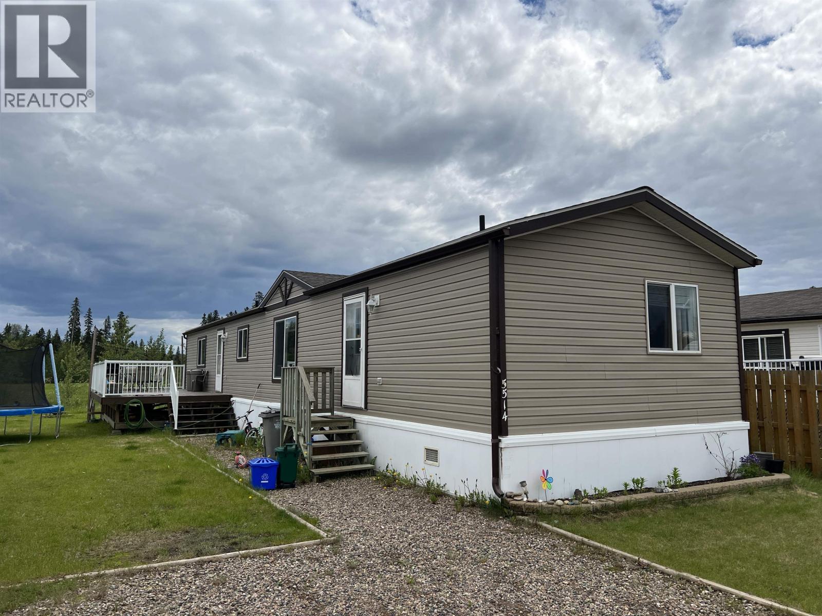 5514 PINE CRESCENT - 13