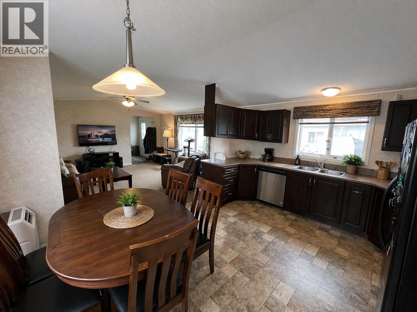 5514 PINE CRESCENT - 7