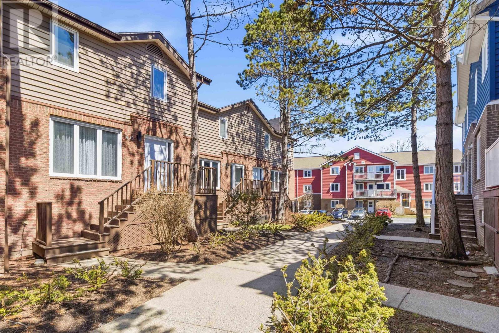 40 ATTENBOROUGH COURT - 1