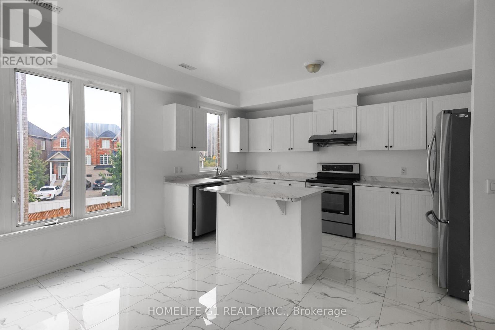 35 HARPREET CIRCLE - 13