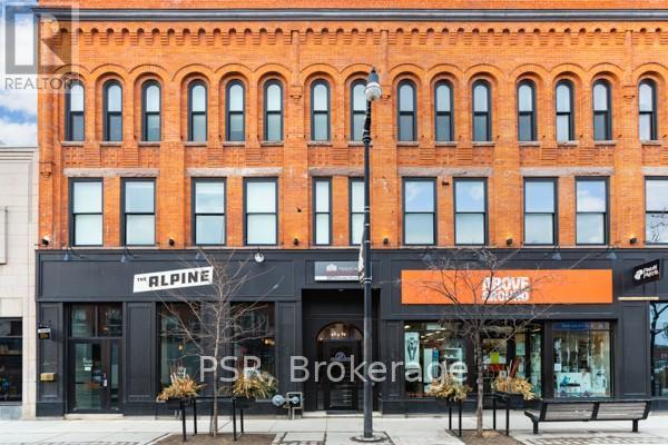 303 - 2870 DUNDAS STREET W