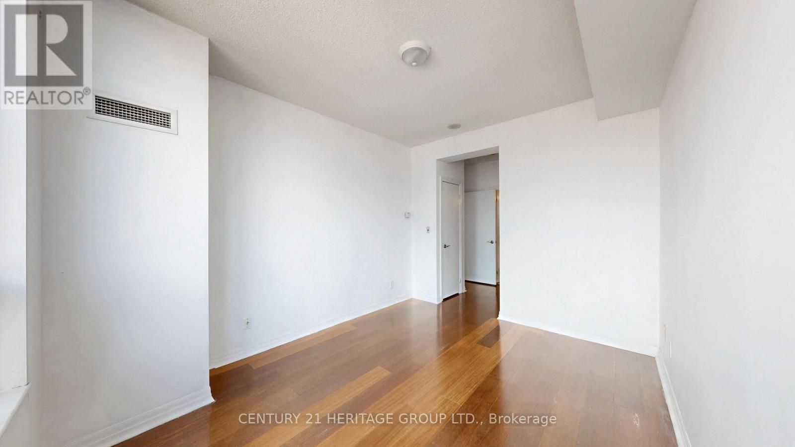 #405 1359 RATHBURN ROAD E - 20
