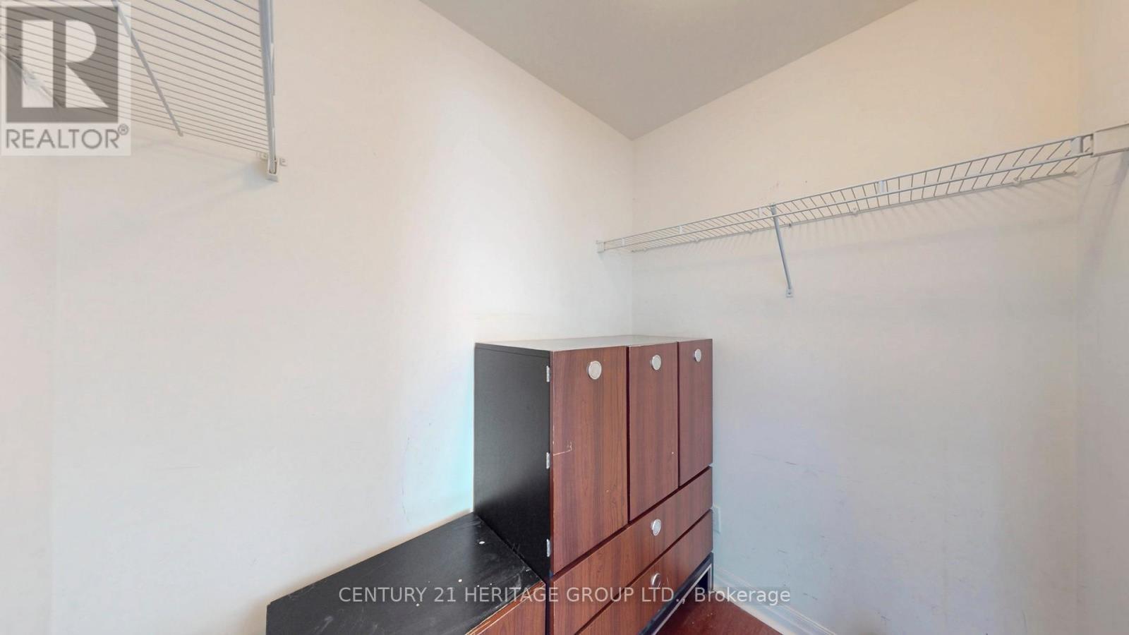 #405 1359 RATHBURN ROAD E - 21