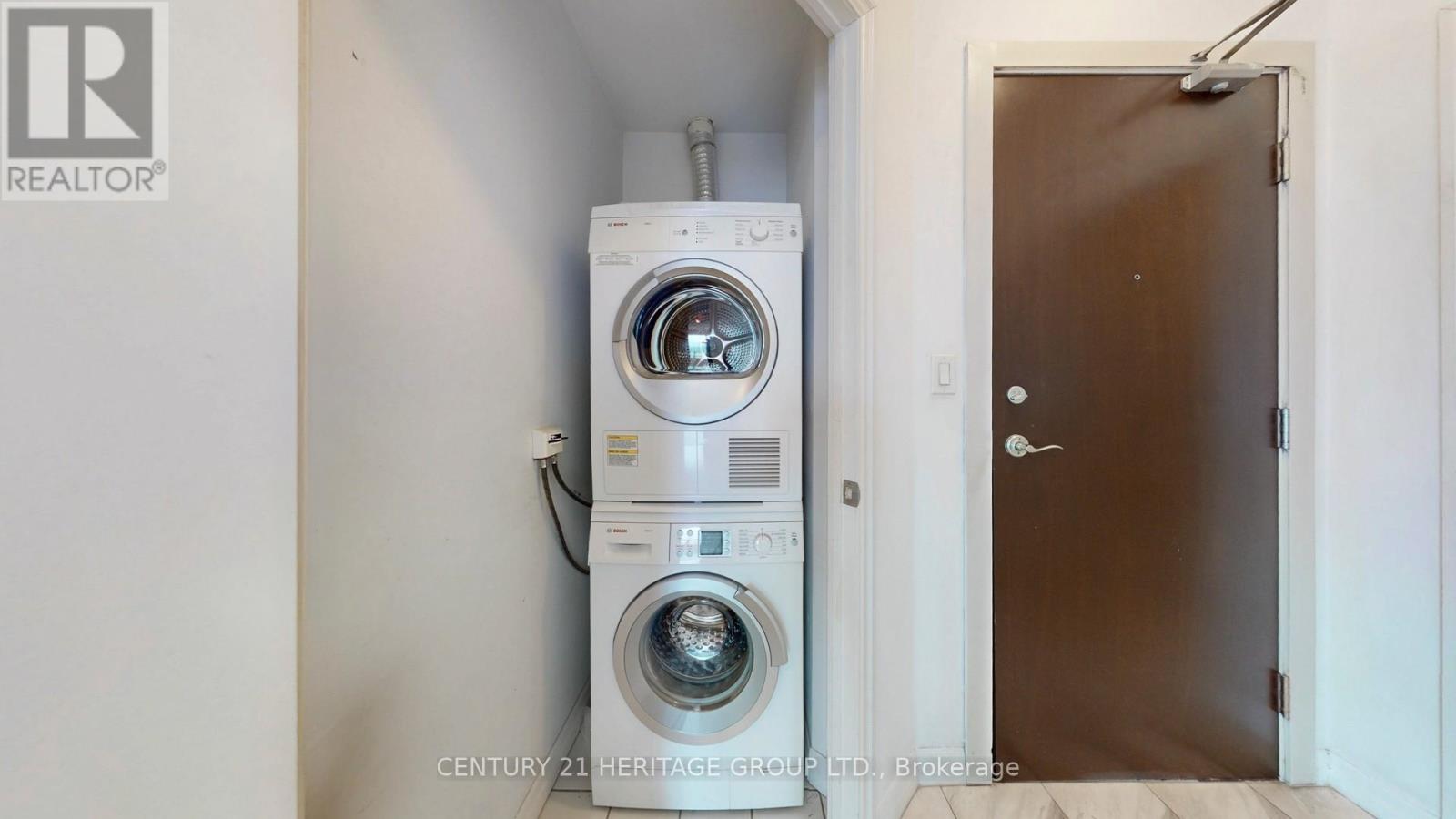 #405 1359 RATHBURN ROAD E - 29
