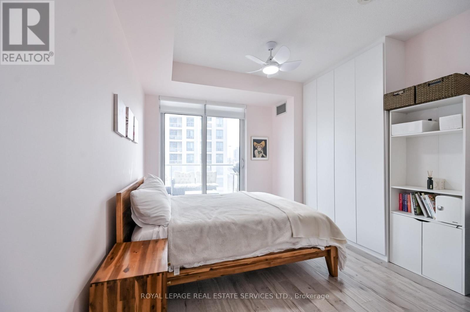 1113 - 2083 LAKE SHORE BOULEVARD W — photo 17