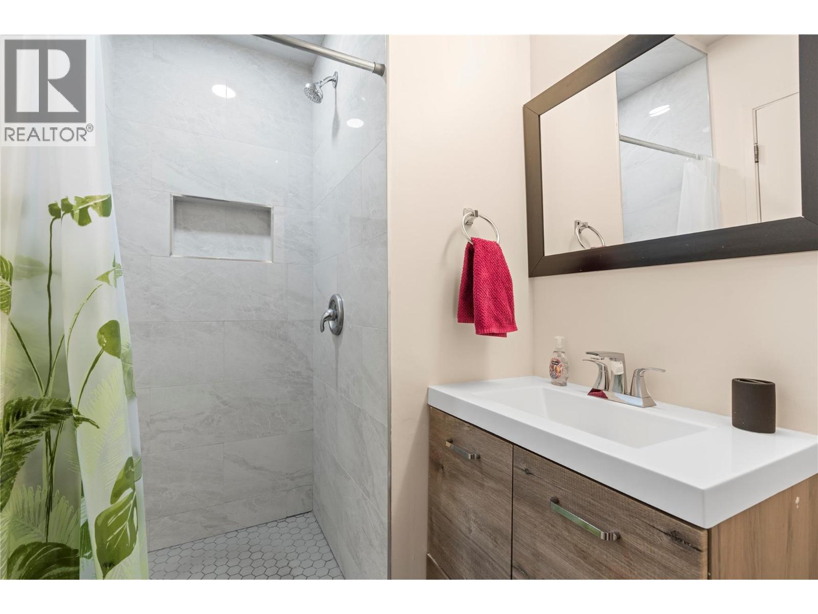 6515 Eagle Road, Vernon