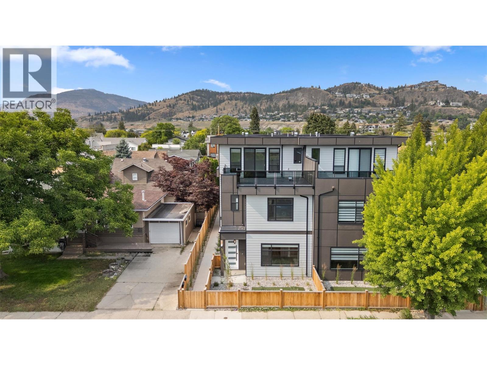 #1-954 Stockwell Avenue, Kelowna