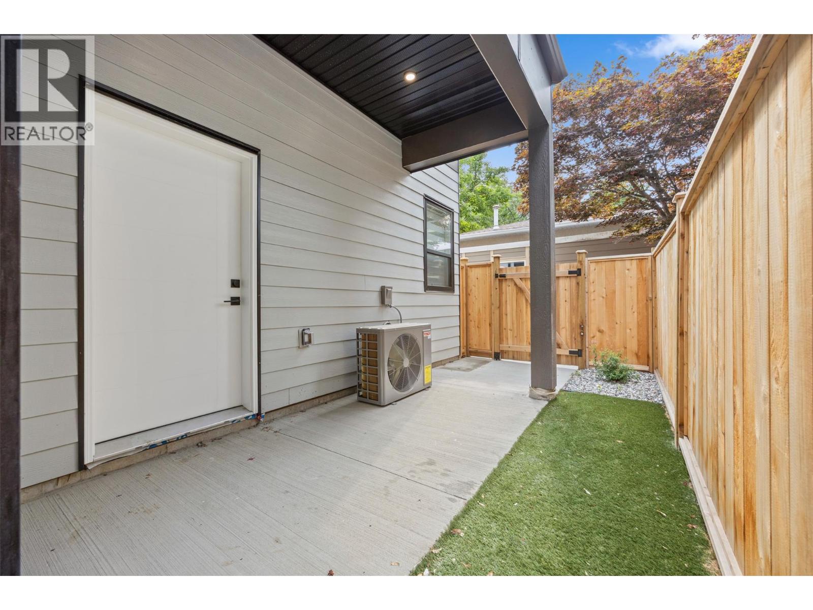 954 Stockwell Avenue Unit# 1, Kelowna