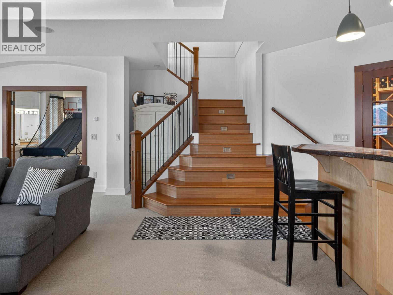  390 Okaview Road, Kelowna