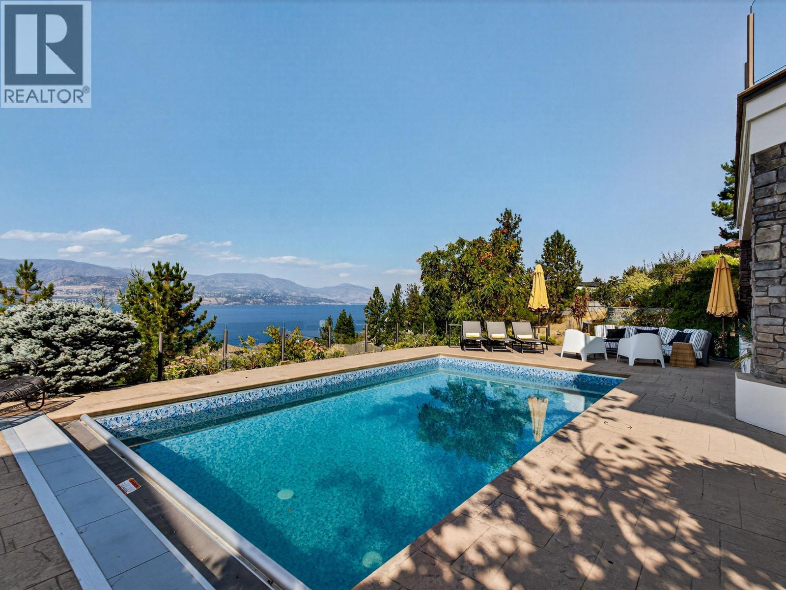  390 Okaview Road, Kelowna