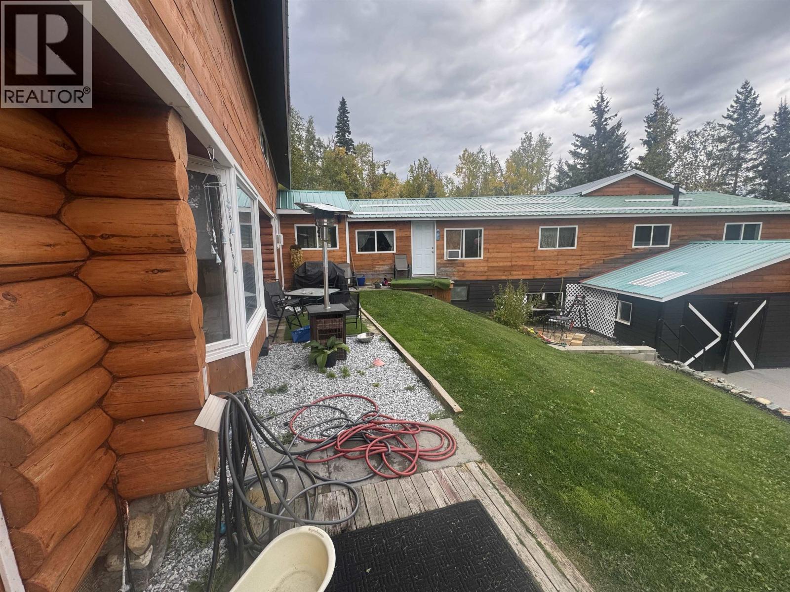 3168 COPELAND ROAD - 33