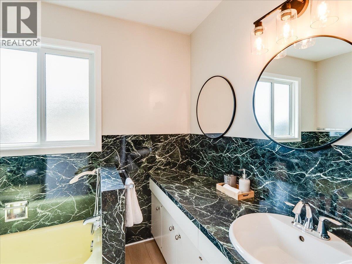 3557 HIGHWAY Drive - 25