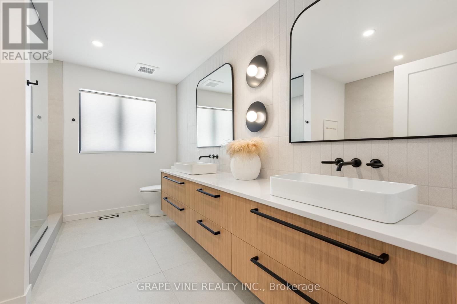 1108A FALAISE ROAD — photo 24