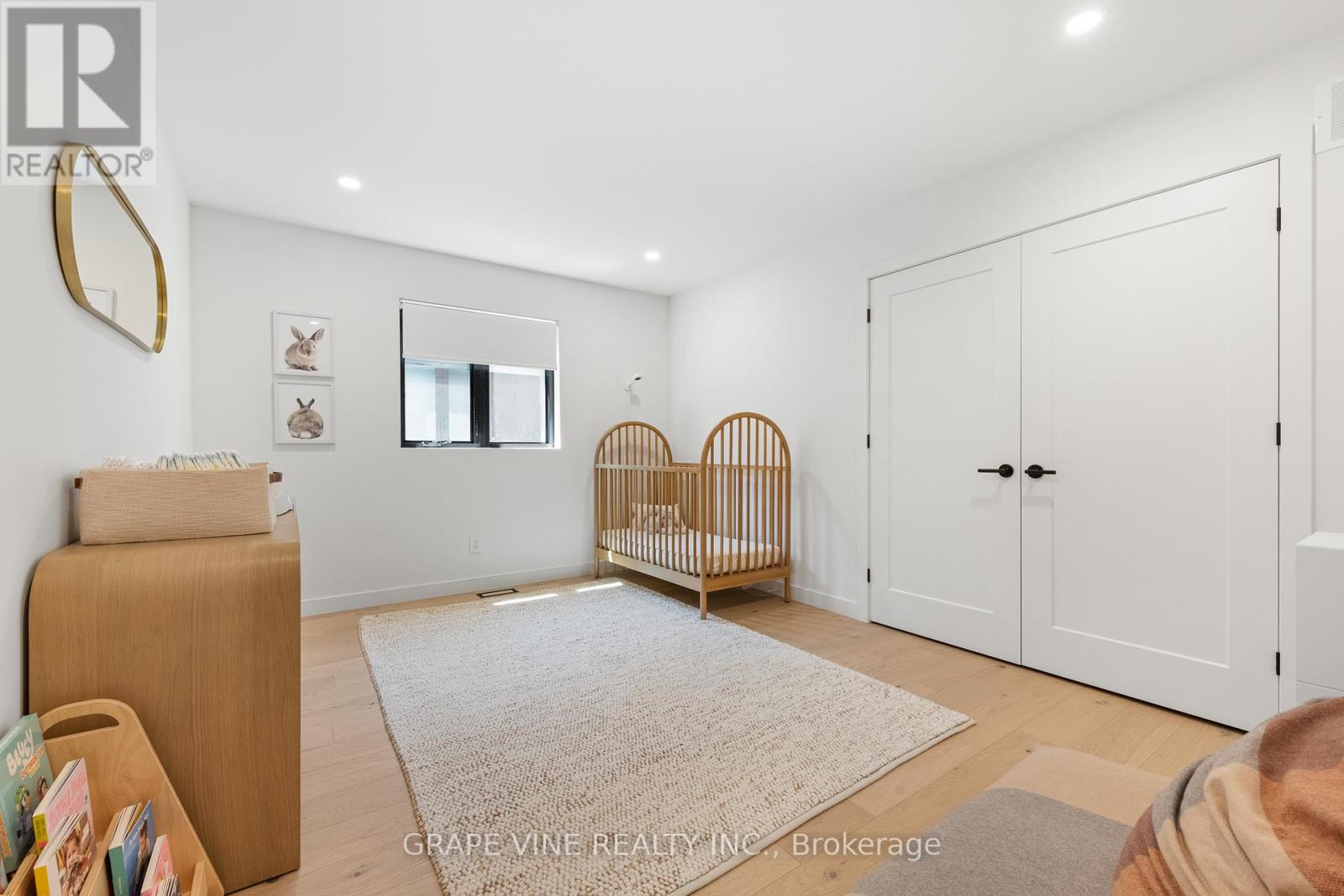 1108A FALAISE ROAD - 32