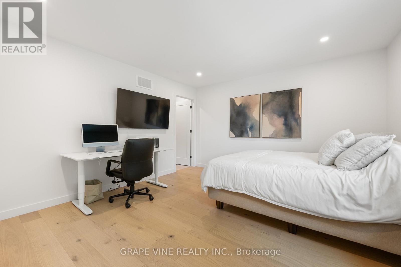 1108A FALAISE ROAD - 35