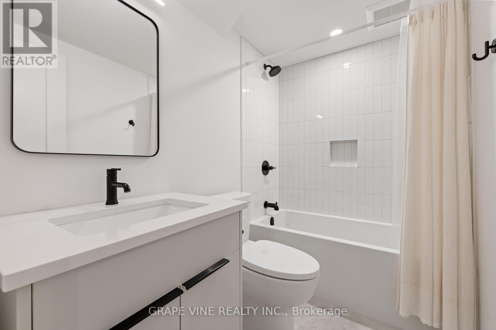1108A FALAISE ROAD - 43