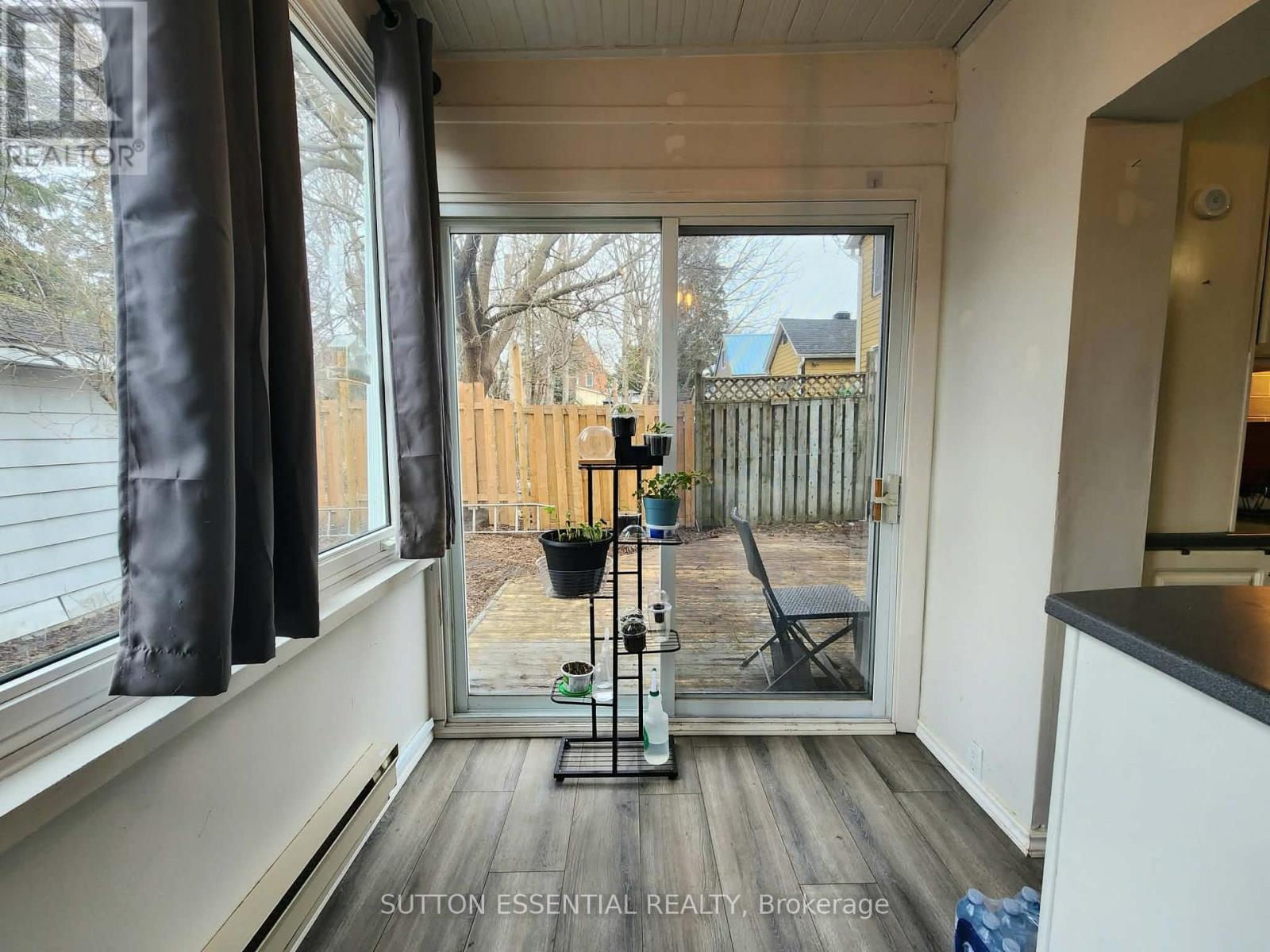 47 PEARL STREET E - 13