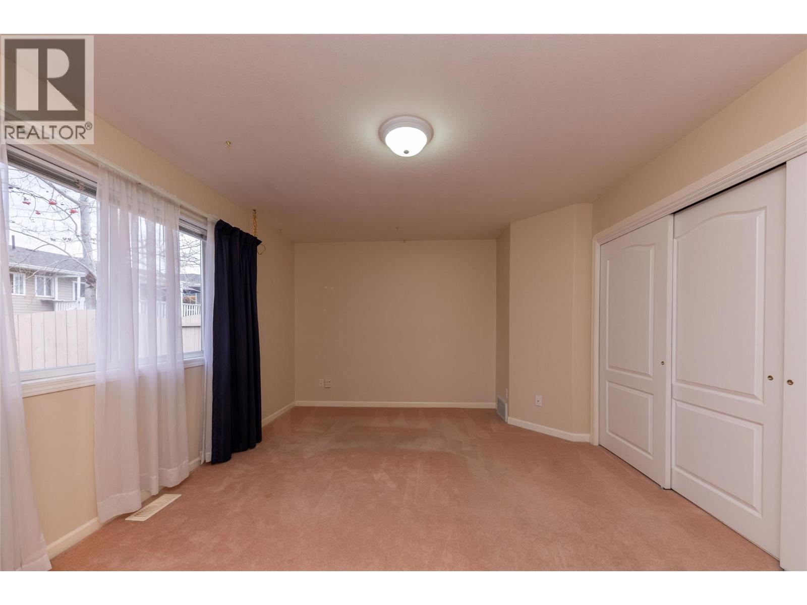 #3 723 Singh Street - 16