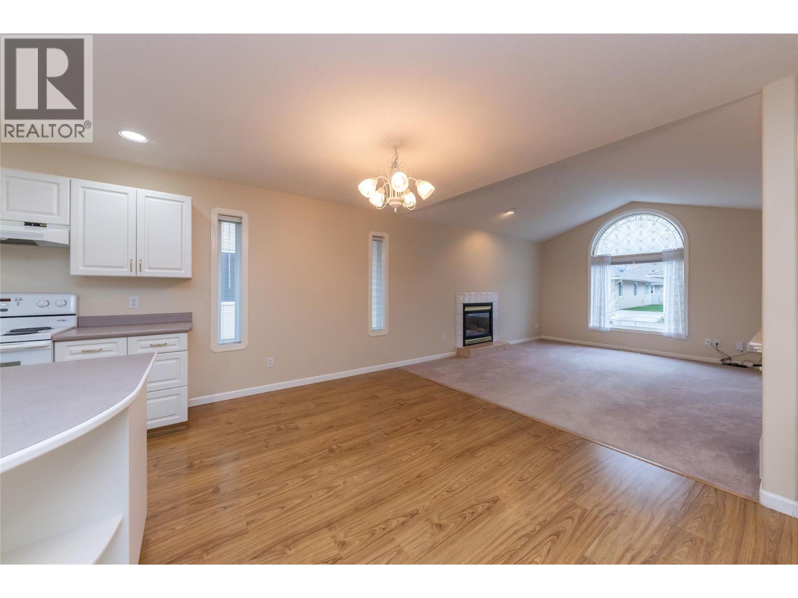 #3 723 Singh Street - 9