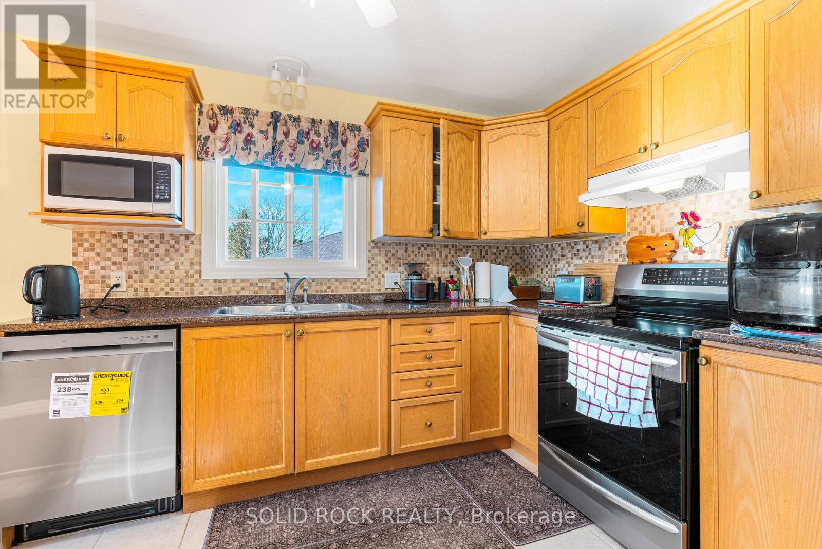 26 REGENCY PLACE - 16