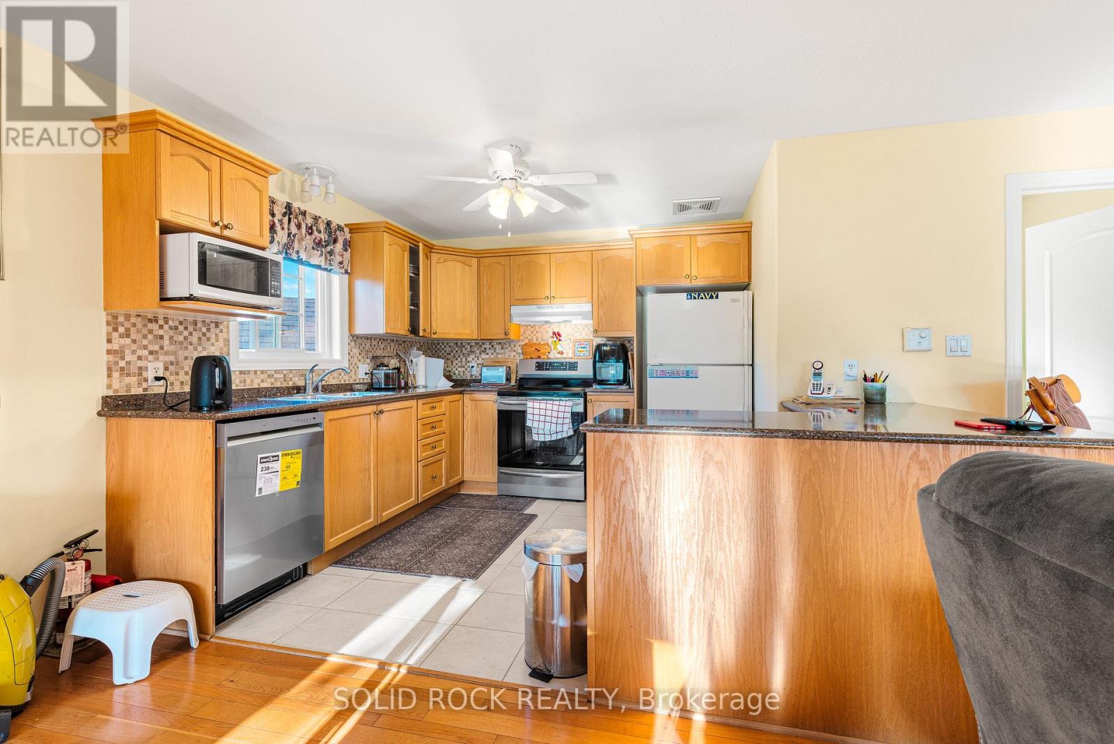 26 REGENCY PLACE - 18