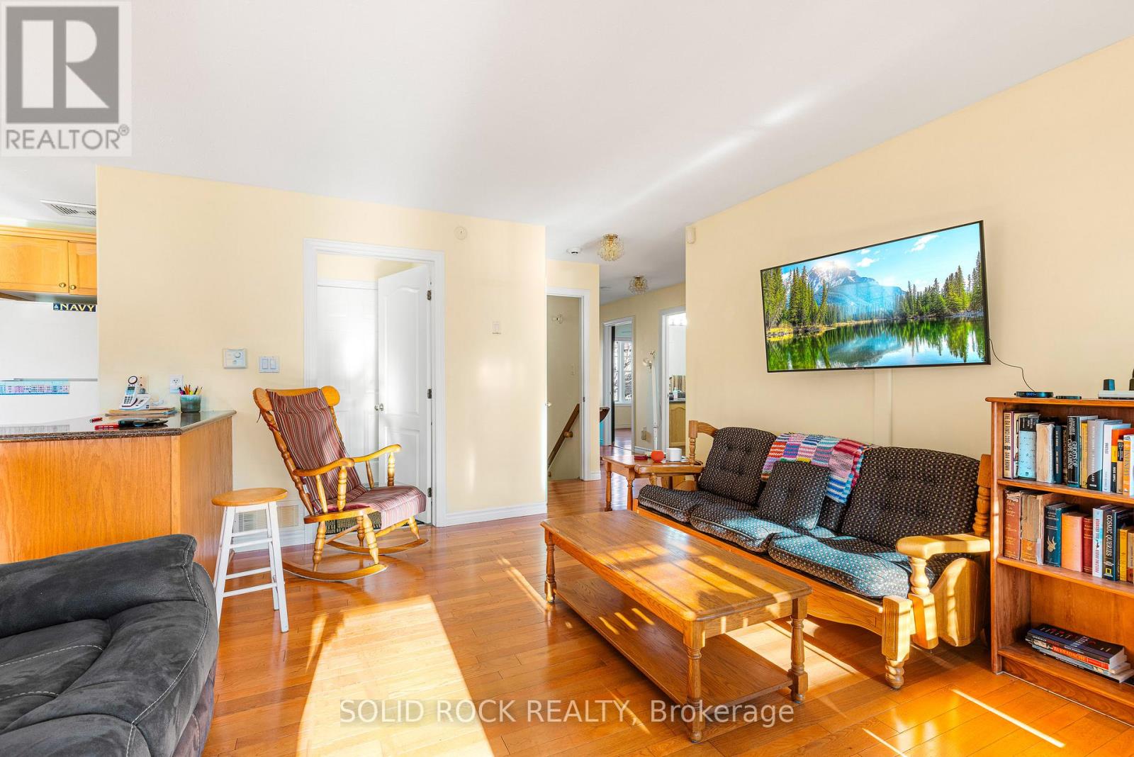 26 REGENCY PLACE - 22