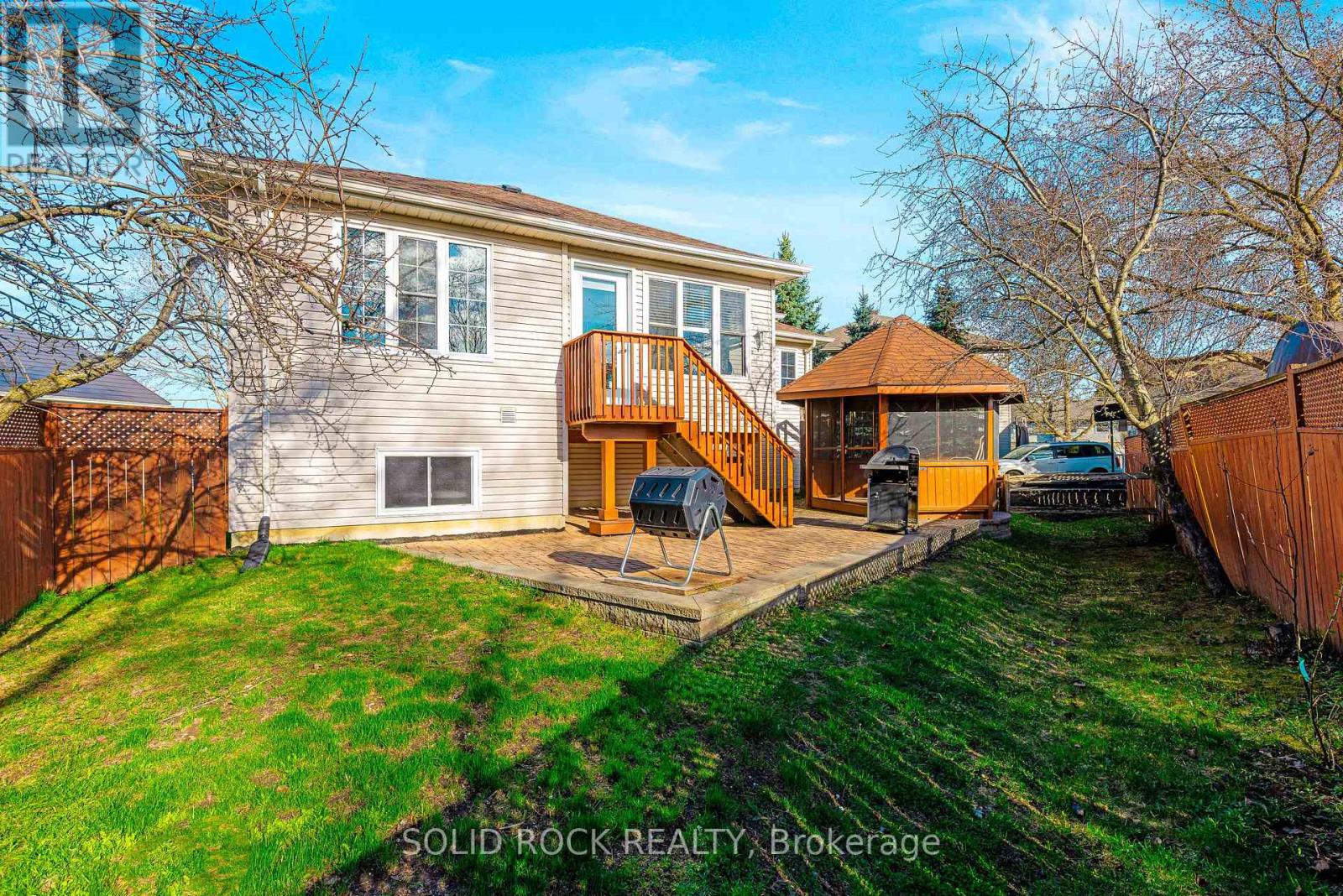 26 REGENCY PLACE - 4
