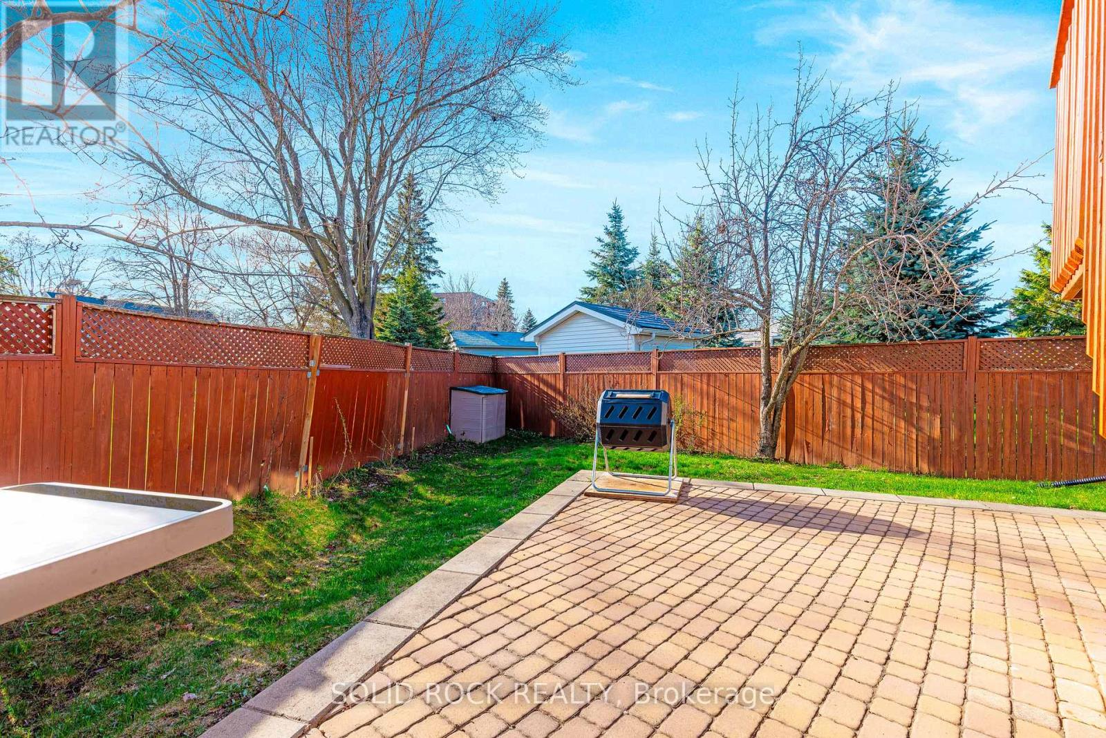 26 REGENCY PLACE - 5