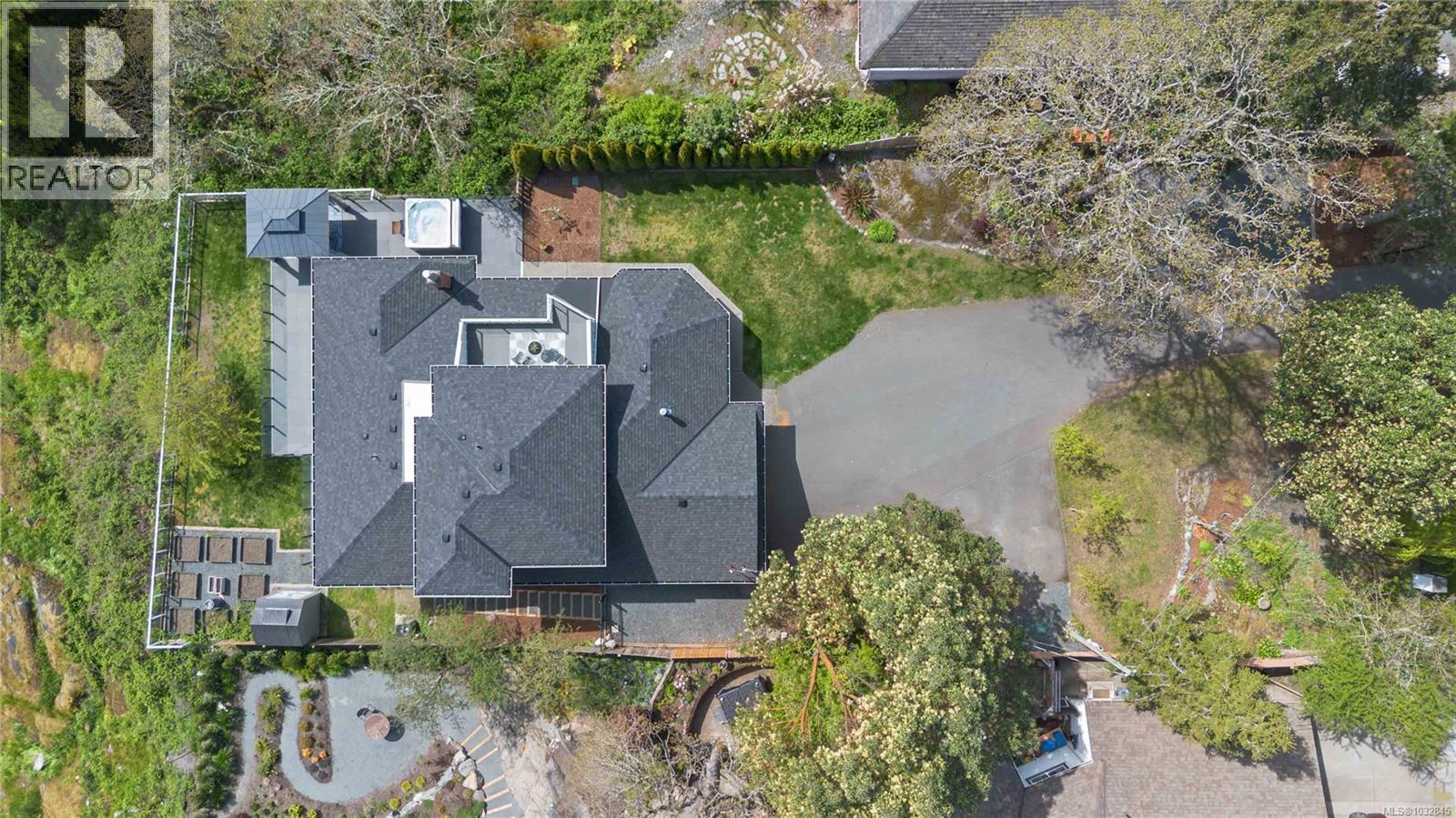  77 View Royal Avenue, View Royal