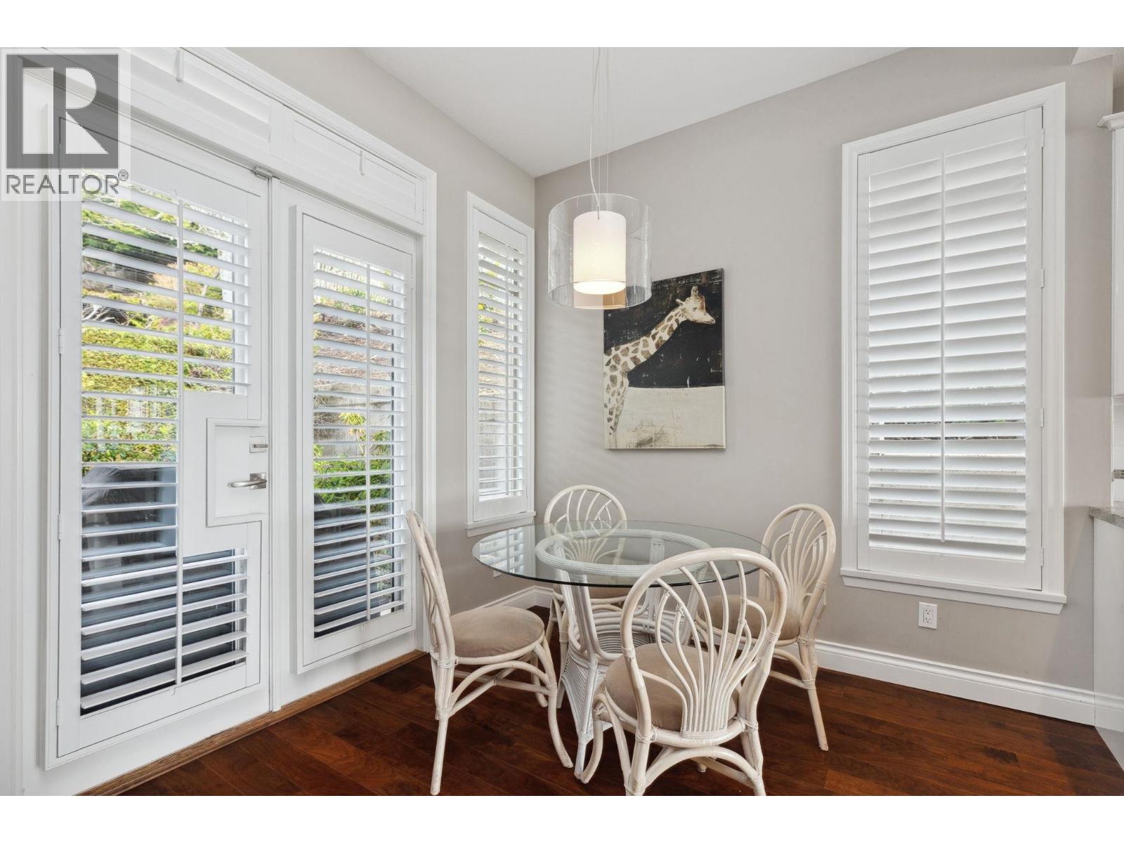 2416 CARR LANE, West Vancouver