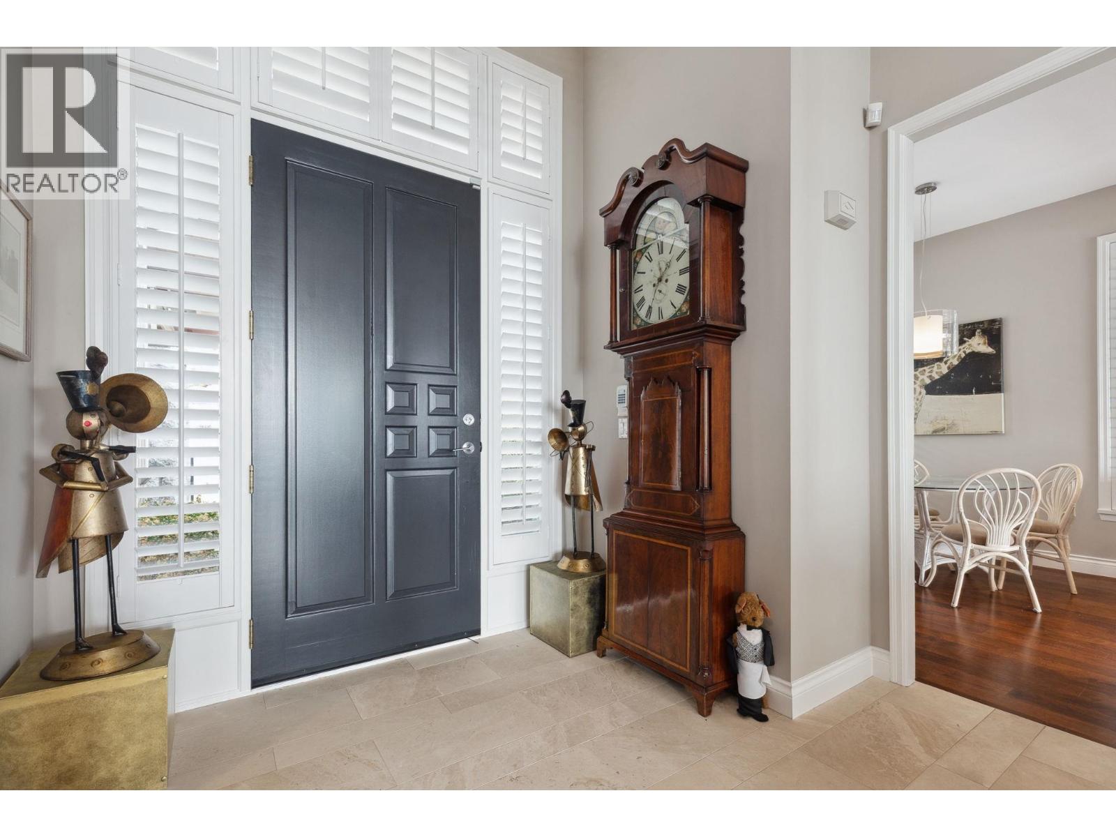 2416 CARR LANE, West Vancouver