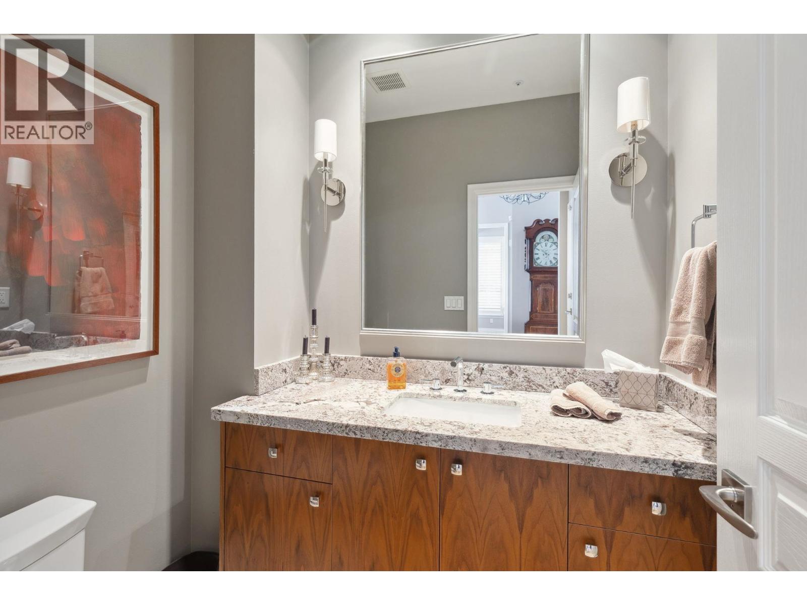 2416 CARR LANE, West Vancouver