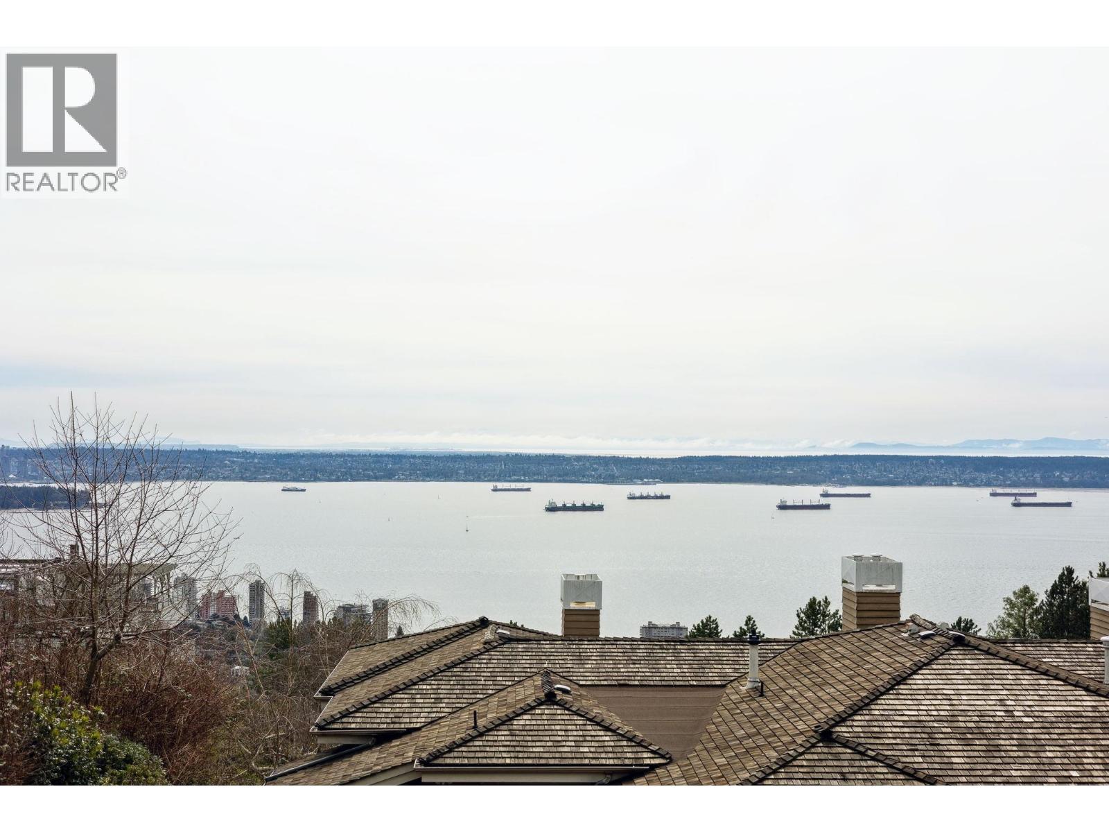 2416 CARR LANE, West Vancouver