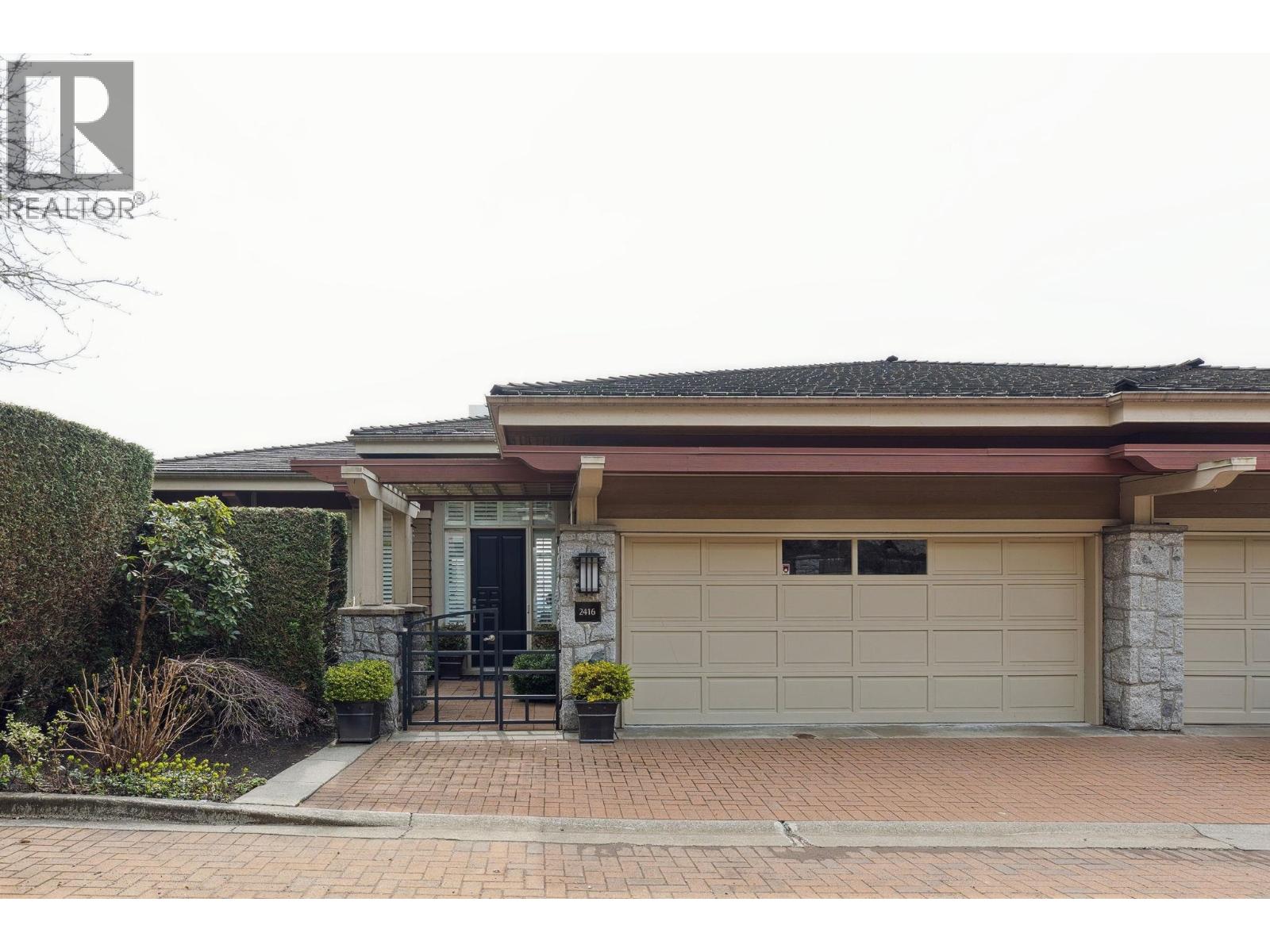 2416 CARR LANE, West Vancouver