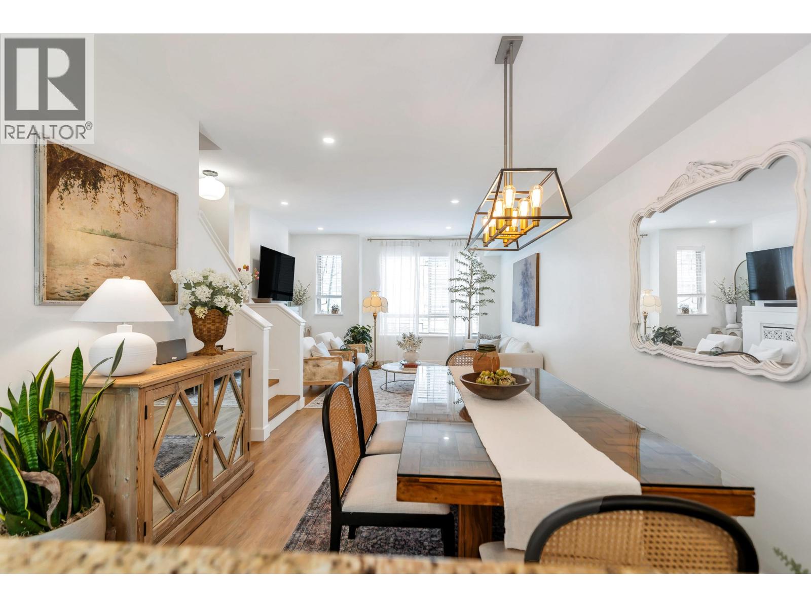 7 301 KLAHANIE DRIVE