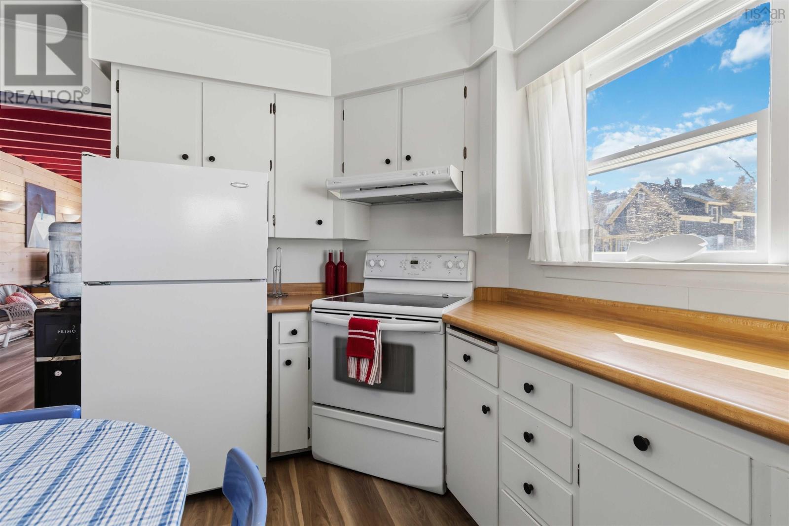 Property 8 of 41 of 1915 Highway 331