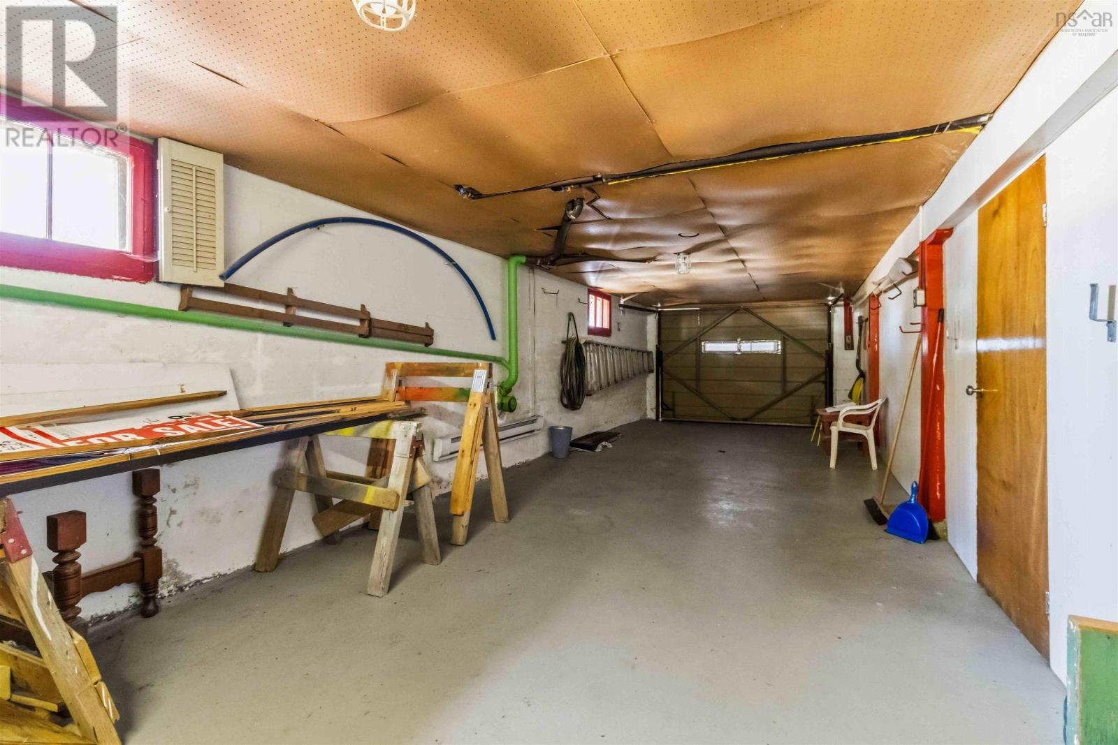 Property 32 of 41 of 1915 Highway 331