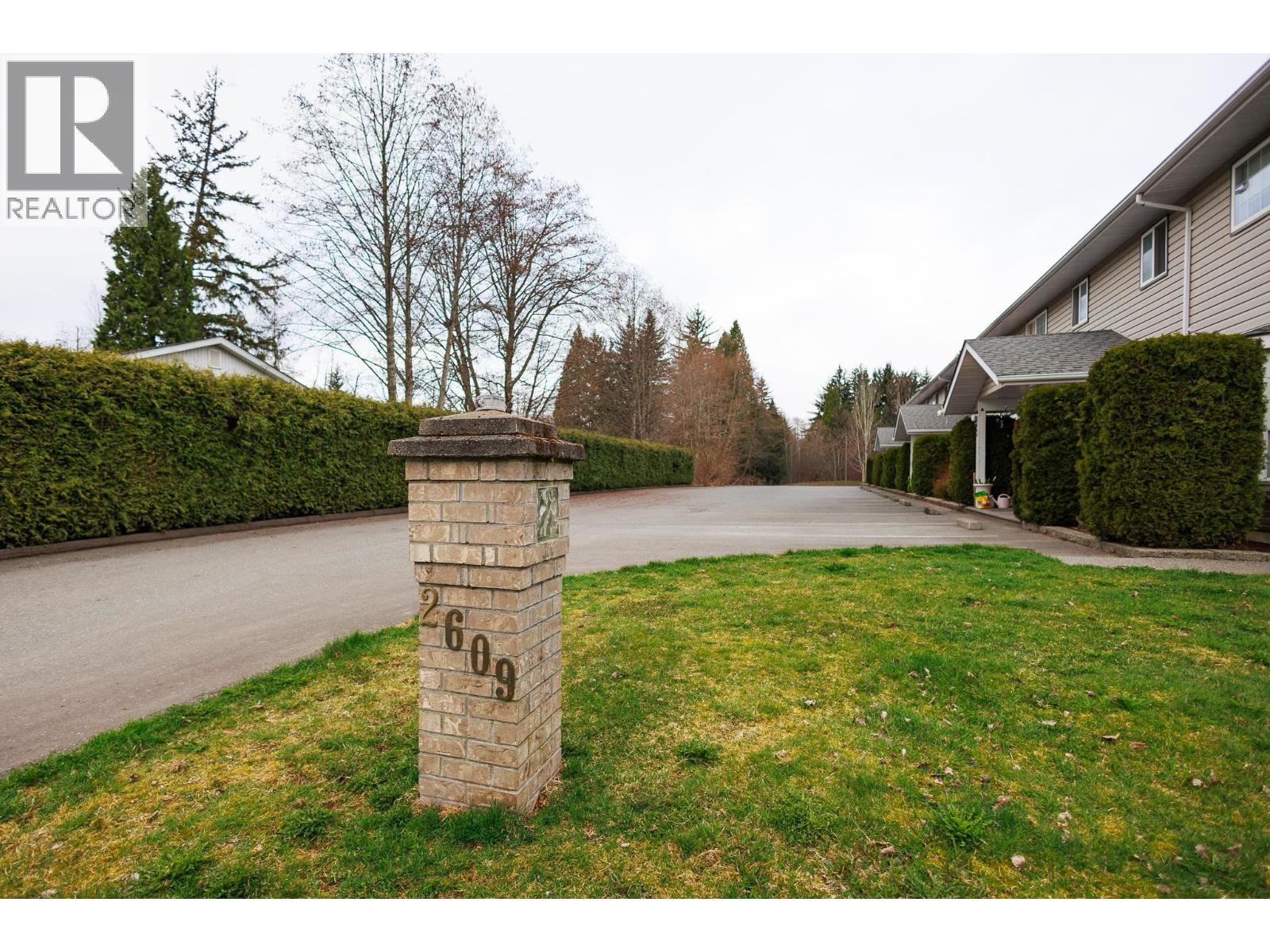 #6 2609 BRAUN STREET - 25