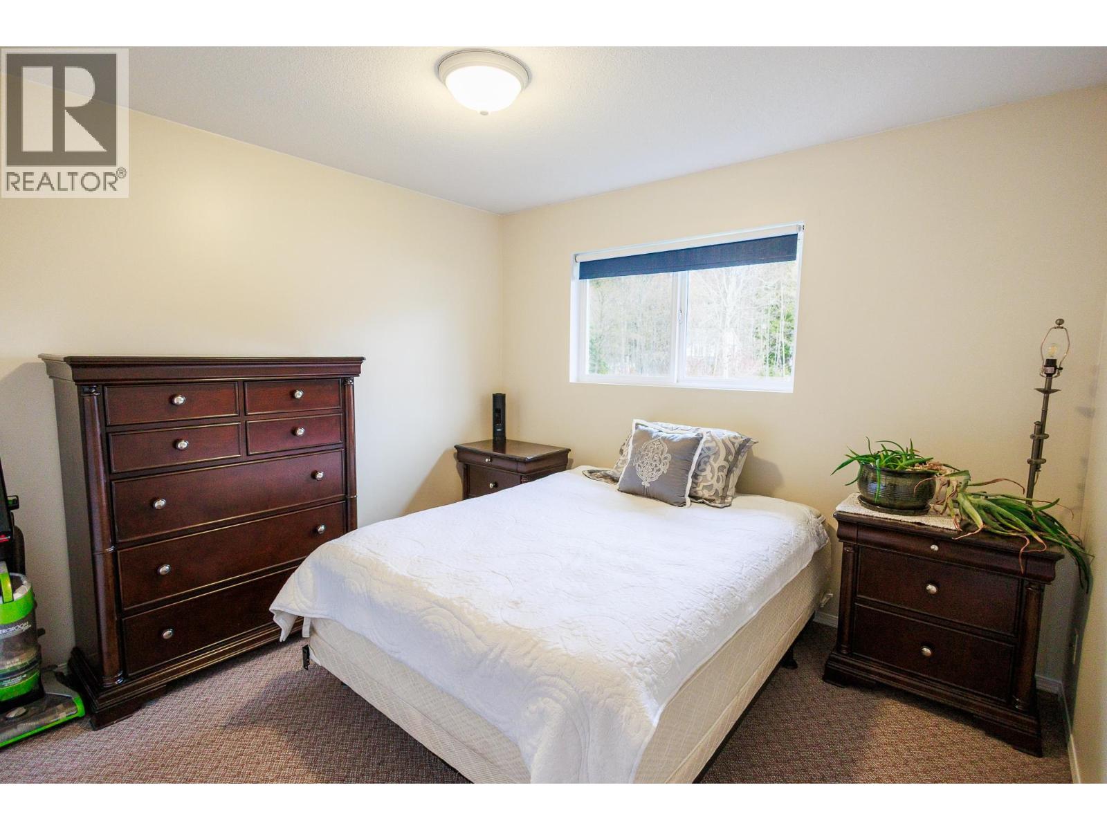 #6 2609 BRAUN STREET - 15