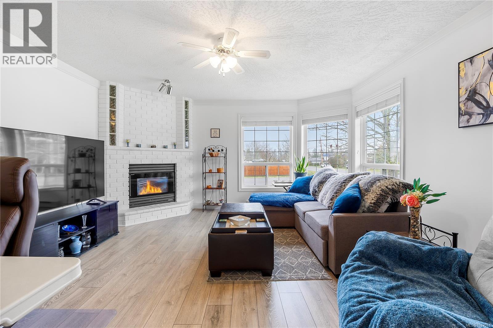 107 Acacia St S - Image 3