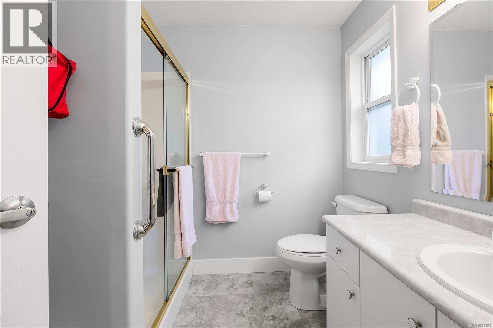 107 Acacia St S - 36