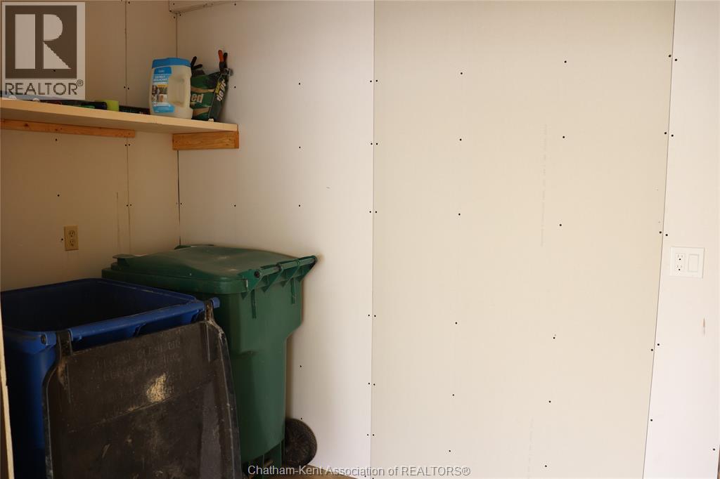 190 Catherine STREET - 12