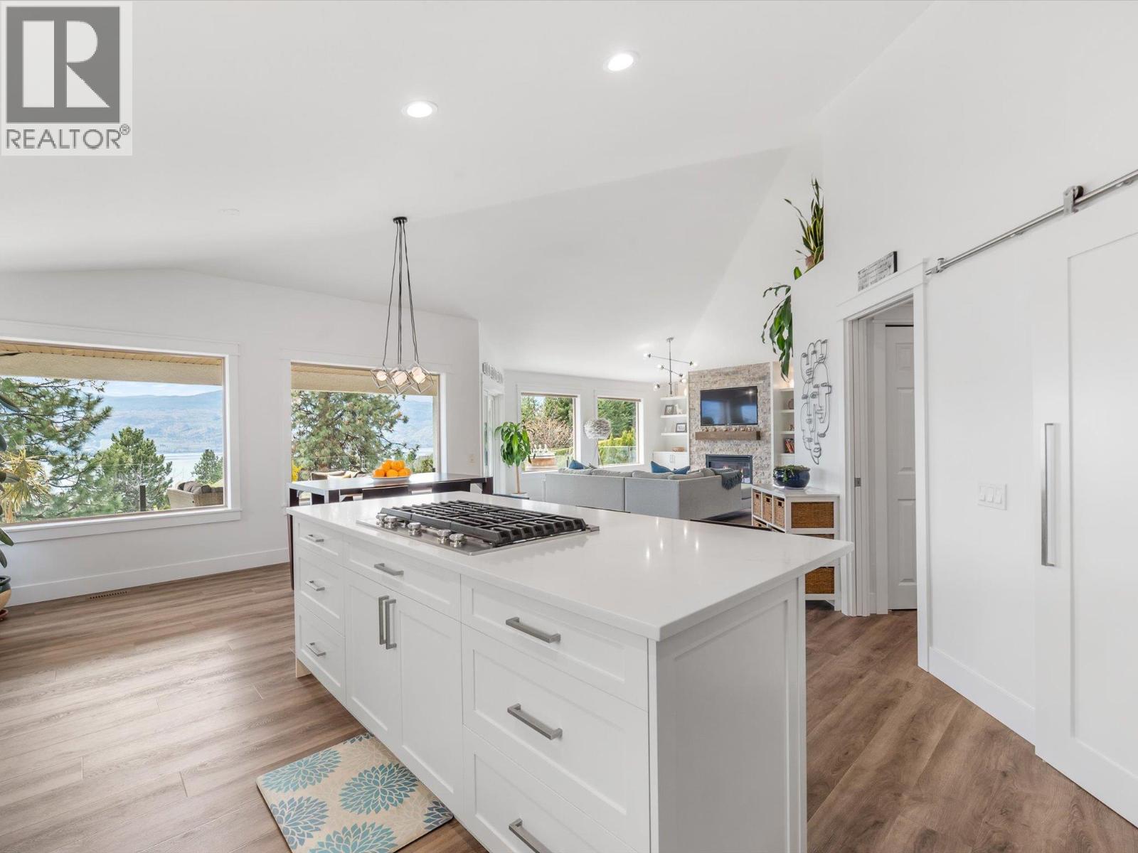  1653 Braeburn Court, West Kelowna