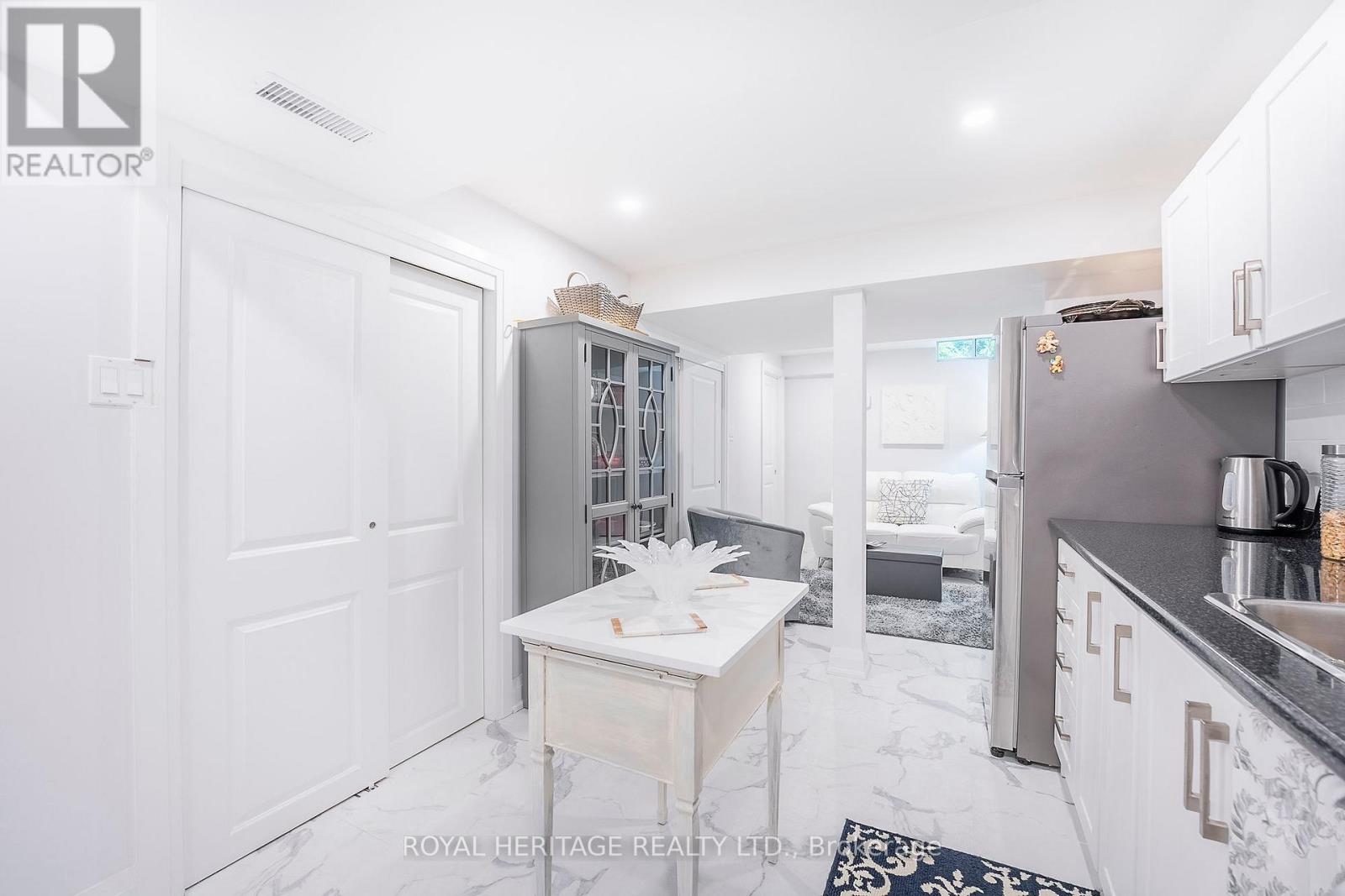 2158 BIRCHLEAF LANE - 17