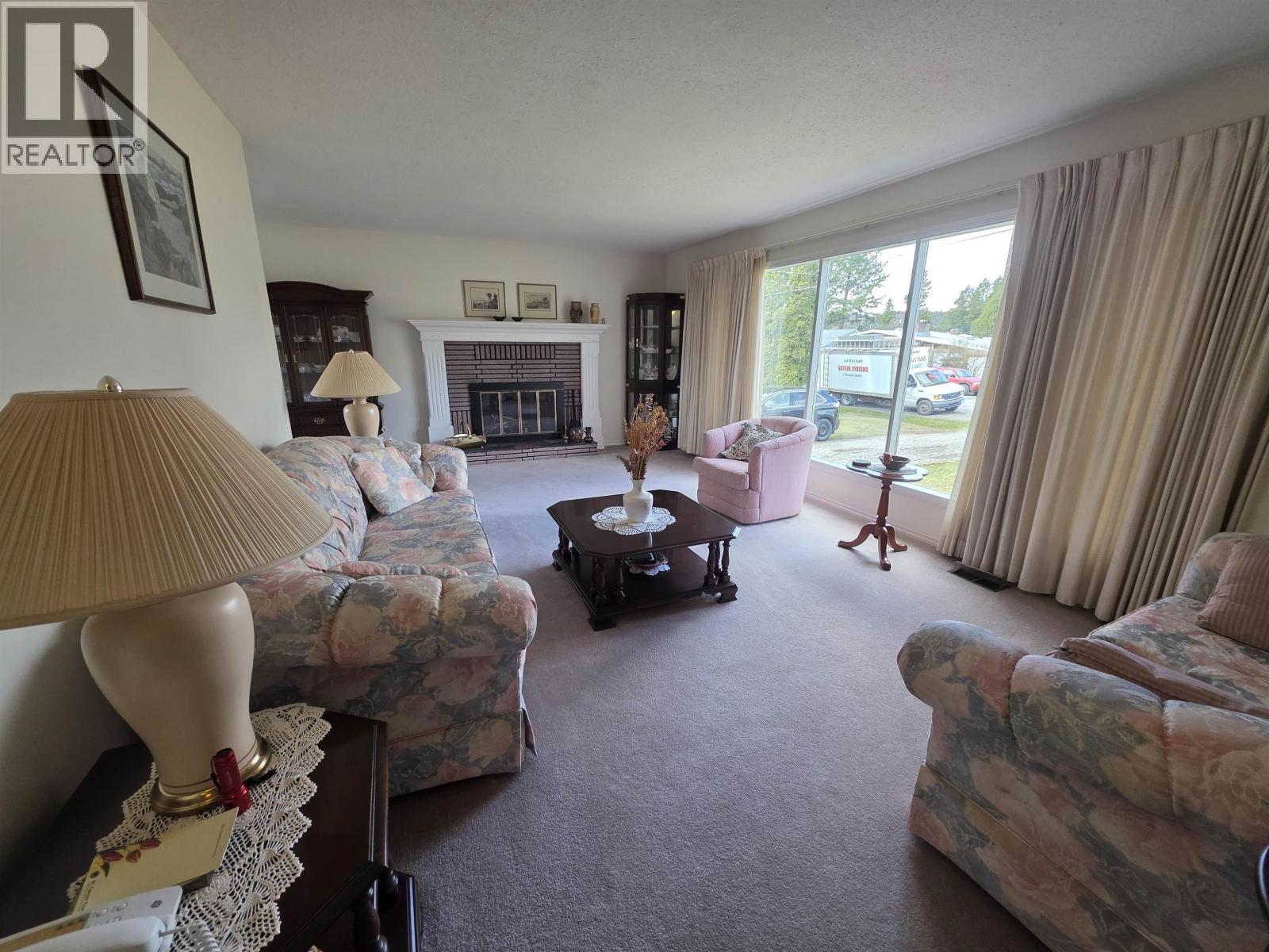 4815 DAVIS AVENUE - 3