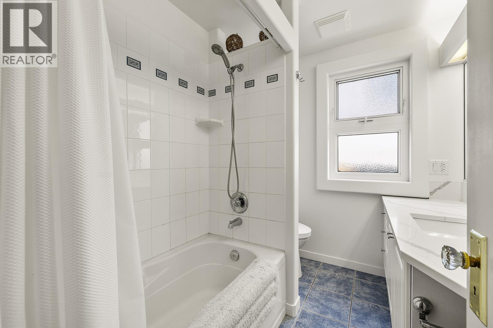 354 Burne Avenue, Kelowna