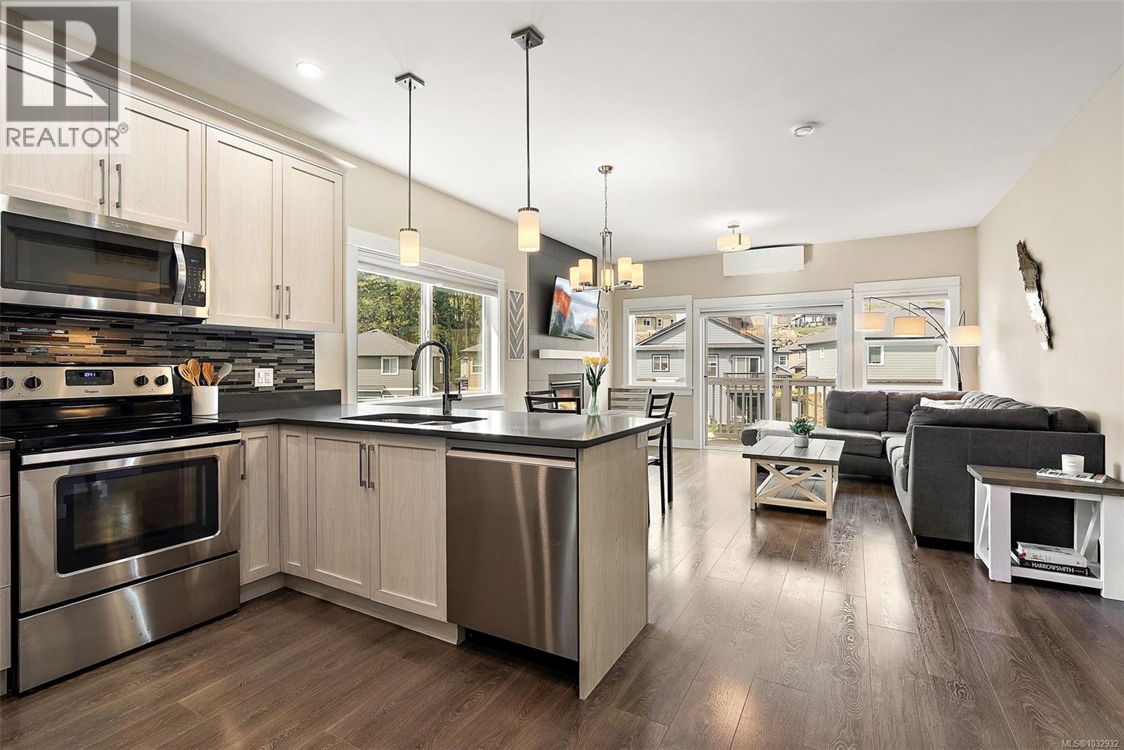 6 Massey Pl - Image 3