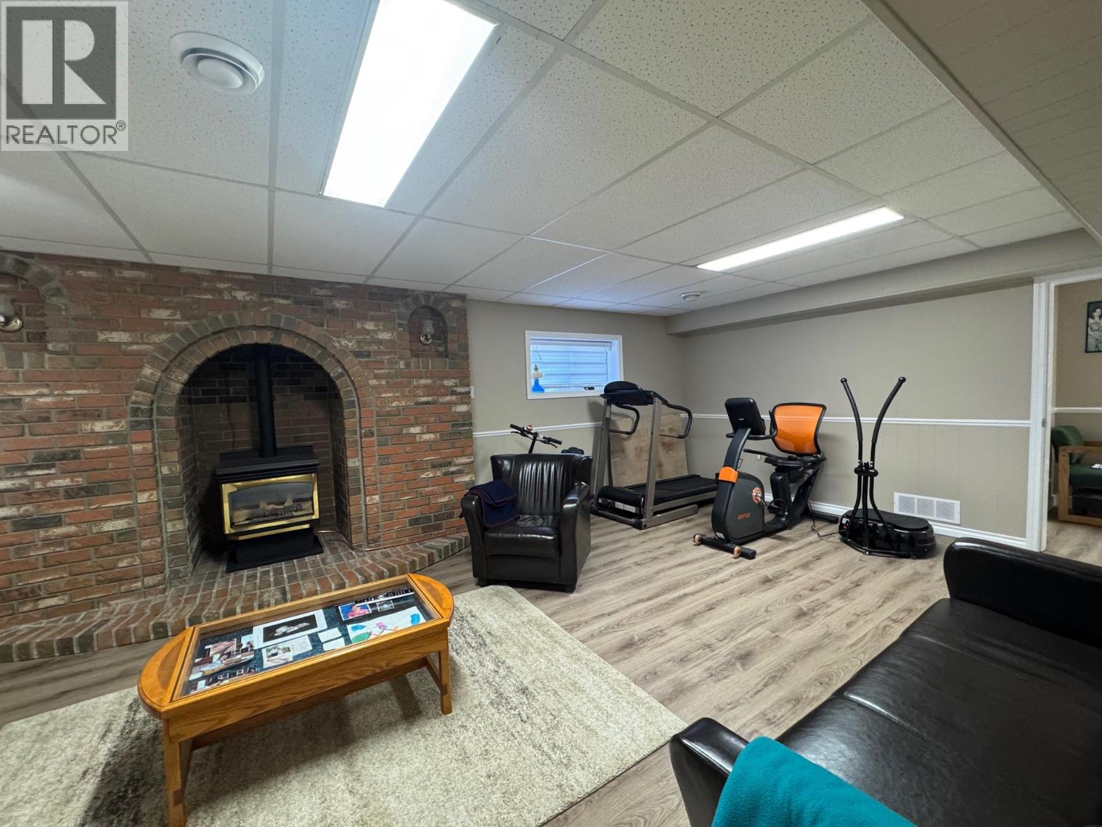 2176 Merritt Avenue - 11